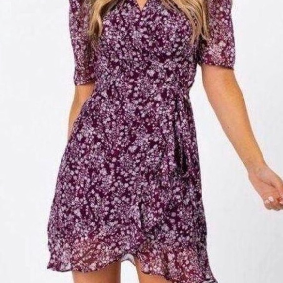 Dresses & Skirts - gorgeous dress